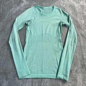 Lululemon Swiftly Tech Shirt Womens 2 Green Long Sleeve Thumbholes Seamless